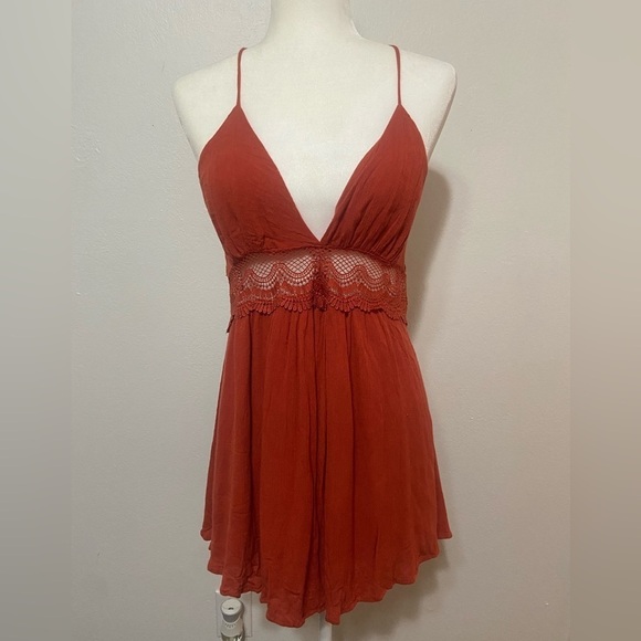 Lulu's women's L open back deep V crochet halter style mini dress EUC - Picture 1 of 6